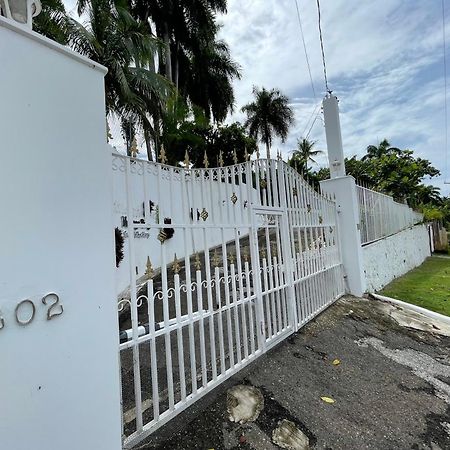 The Lodge @ Peaceful Palms Montego Bay Ngoại thất bức ảnh