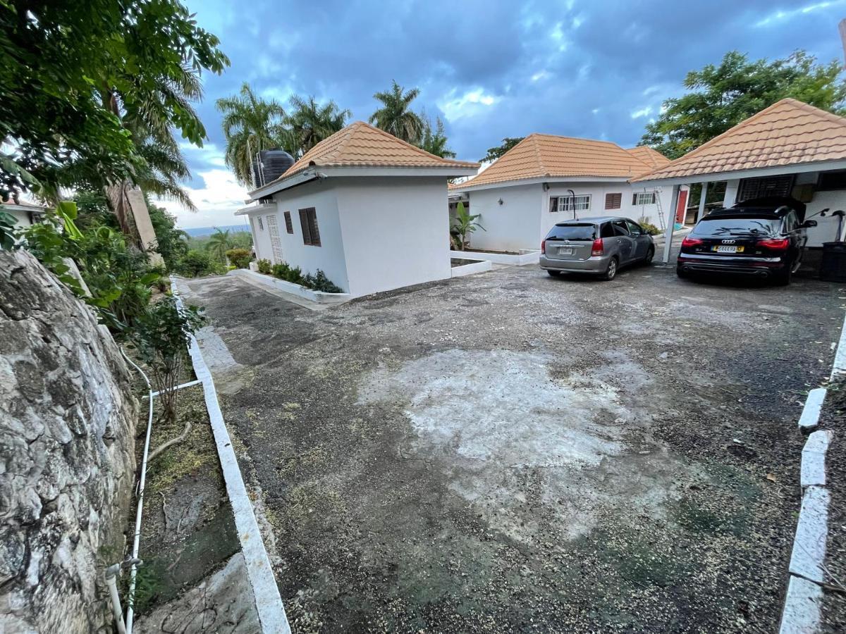 The Lodge @ Peaceful Palms Montego Bay Ngoại thất bức ảnh